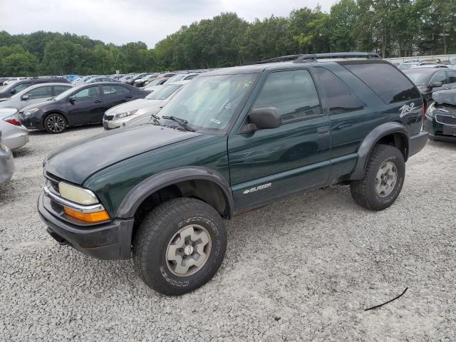 1GNCT18XX4K100149 - 2004 CHEVROLET BLAZER GREEN photo 1