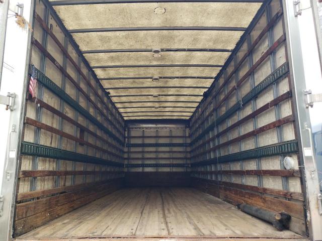 1FVACWDCX5HV59376 - 2005 FREIGHTLINER M2 106 MEDIUM DUTY WHITE photo 11