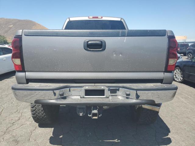 1GCHC23206F130191 - 2006 CHEVROLET SILVERADO C2500 HEAVY DUTY GRAY photo 6
