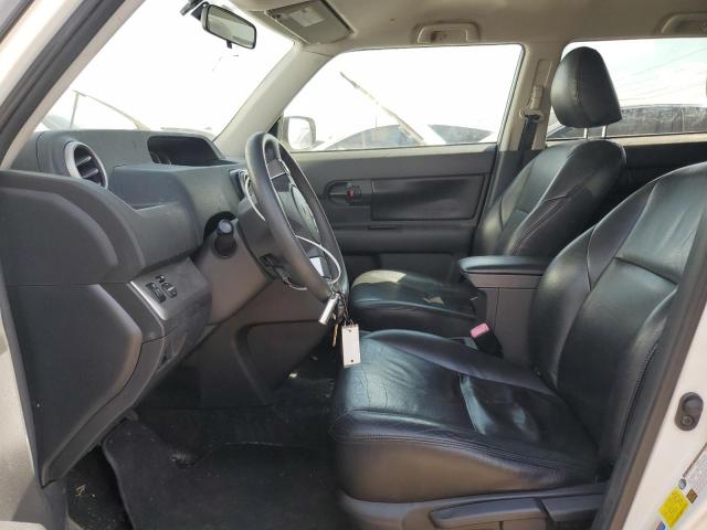 JTLZE4FE2CJ000183 - 2012 TOYOTA SCION XB WHITE photo 7