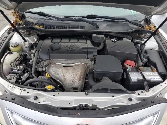 4T1BF3EK6BU600502 - 2011 TOYOTA CAMRY BASE SILVER photo 11