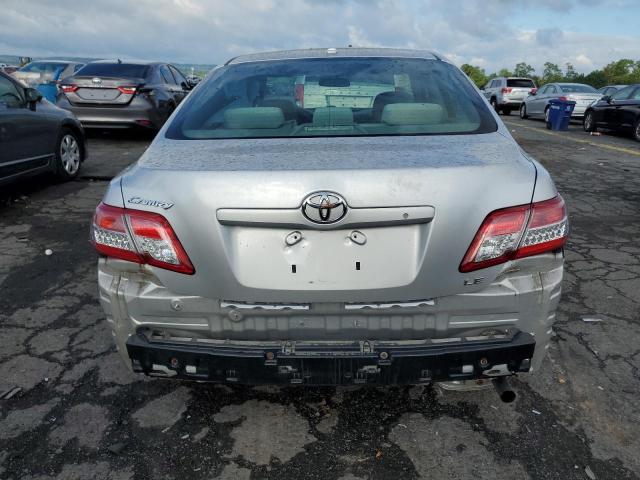 4T1BF3EK6BU600502 - 2011 TOYOTA CAMRY BASE SILVER photo 6