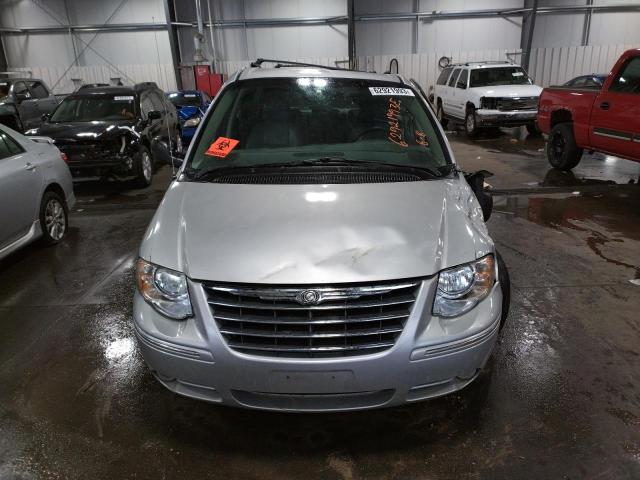 2C8GP54L85R258998 - 2005 CHRYSLER TOWN & COU TOURING 银色 照片 5