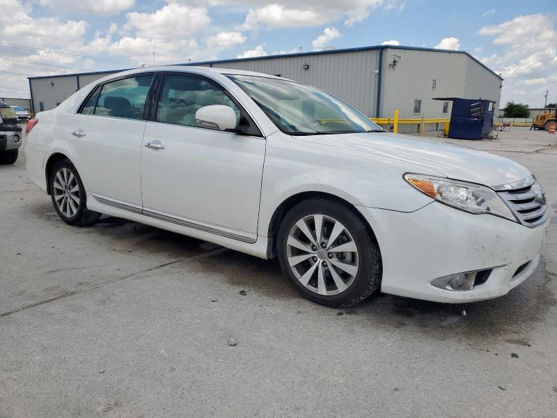 4T1BK3DB4CU472680 - 2012 TOYOTA AVALON BASE WHITE photo 4