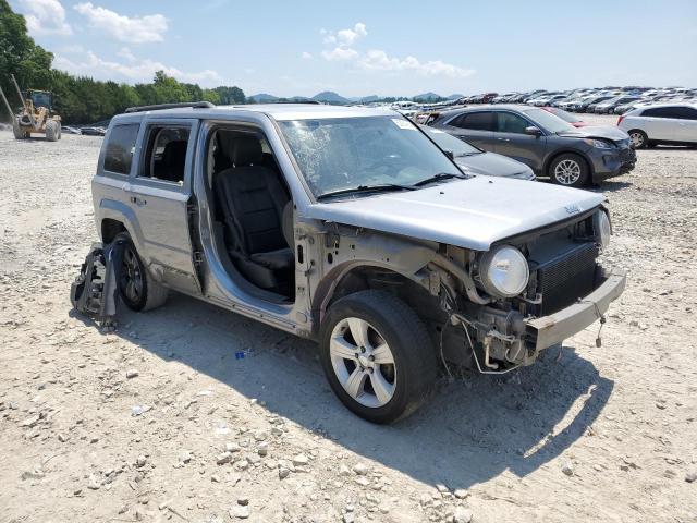 1C4NJPFB3ED859314 - 2014 JEEP PATRIOT LATITUDE SILVER photo 4