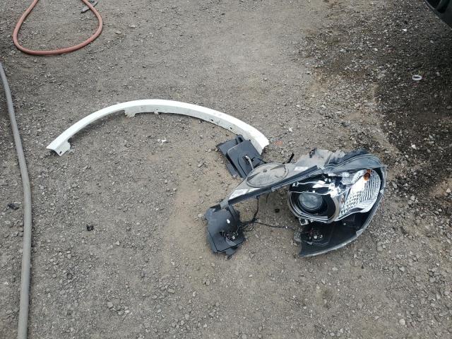 5UXKU2C53J0X49276 - 2018 BMW X6 XDRIVE35I WHITE photo 13