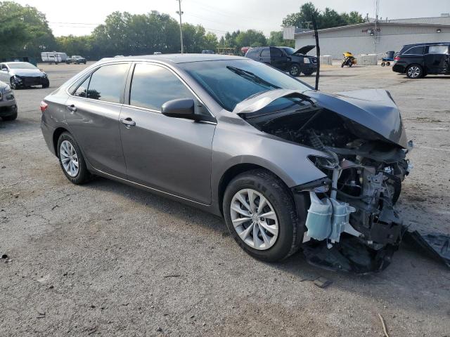 4T1BF1FK1HU617574 - 2017 TOYOTA CAMRY LE GRAY photo 4