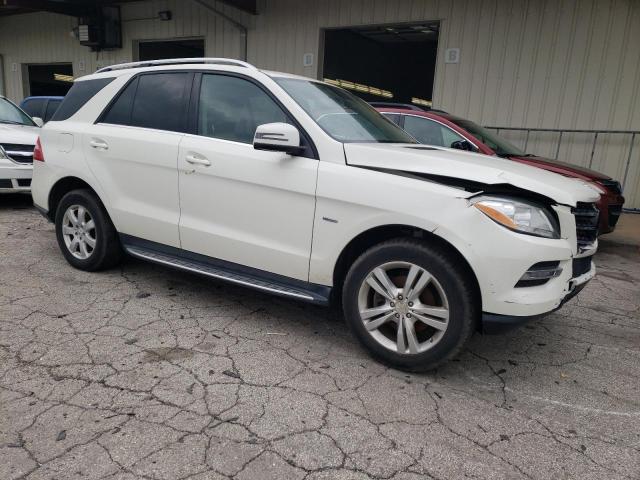 4JGDA5HB6CA024542 - 2012 MERCEDES-BENZ ML 350 4MATIC WHITE photo 4