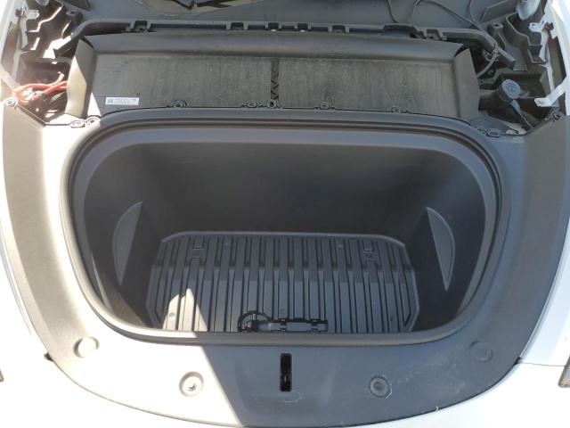 7SAYGAEE7RF101627 - 2024 TESLA MODEL Y 白色 照片 11