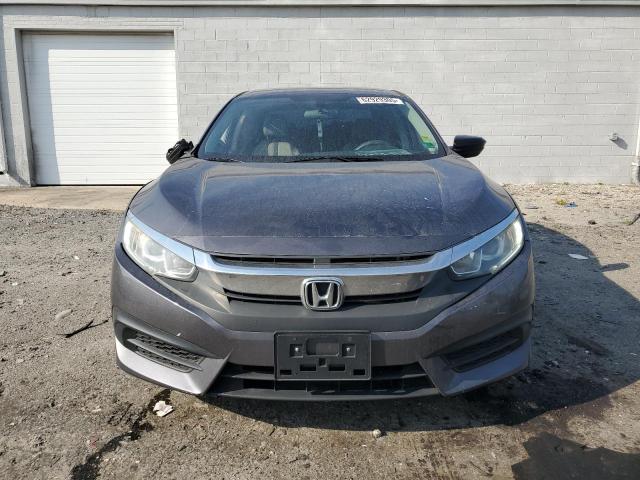 19XFC2F50JE040698 - 2018 HONDA CIVIC LX ნაცრისფერი ფოტო 5