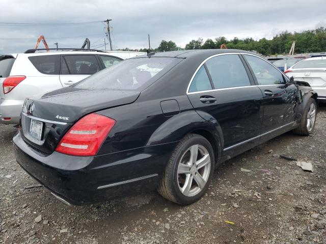 WDDNG8GB6BA383033 - 2011 MERCEDES-BENZ S 550 4MATIC BLACK photo 3