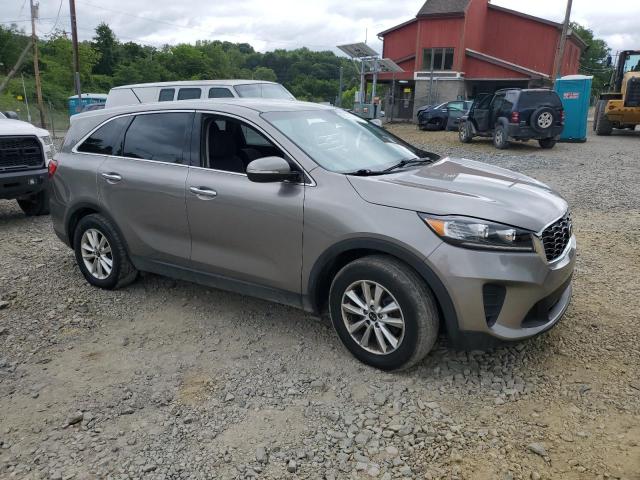 5XYPG4A52KG487789 - 2019 KIA SORENTO LX GRAY photo 4