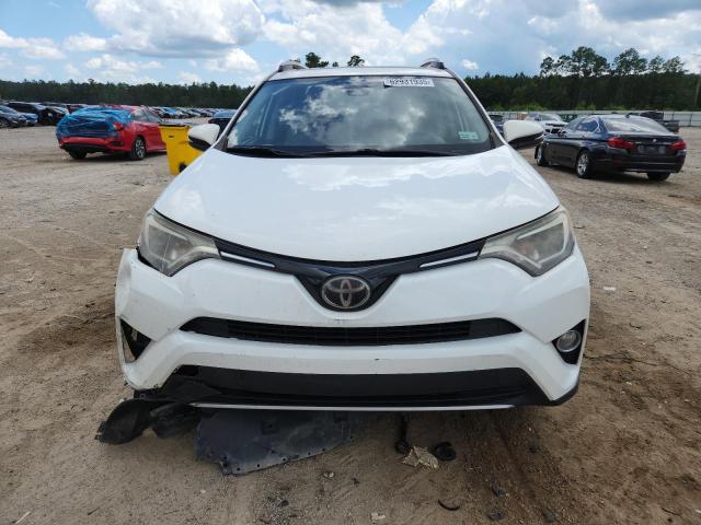JTMWFREVXHJ715570 - 2017 TOYOTA RAV4 XLE WHITE photo 5