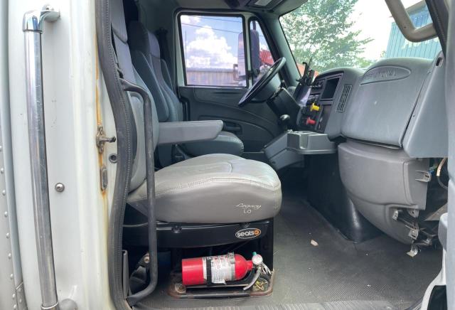 1HTMMAAL03H569072 - 2003 INTERNATIONAL 4000 4300 白色 照片 5