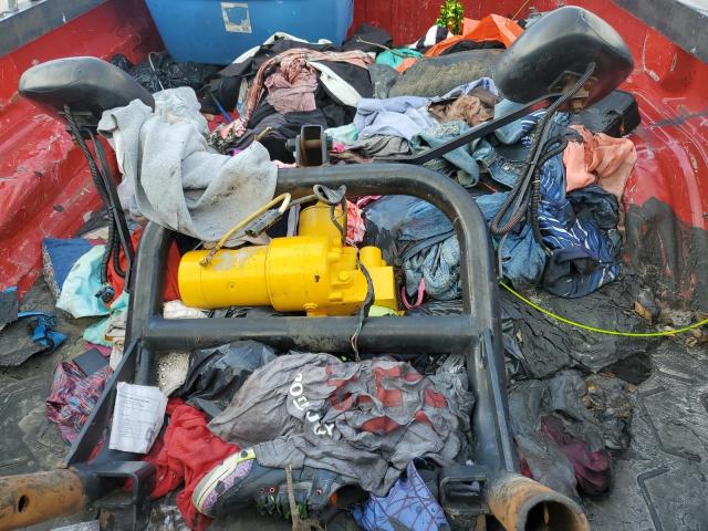 1GCHK24UX1E231336 - 2001 CHEVROLET SILVERADO K2500 HEAVY DUTY BLACK photo 13