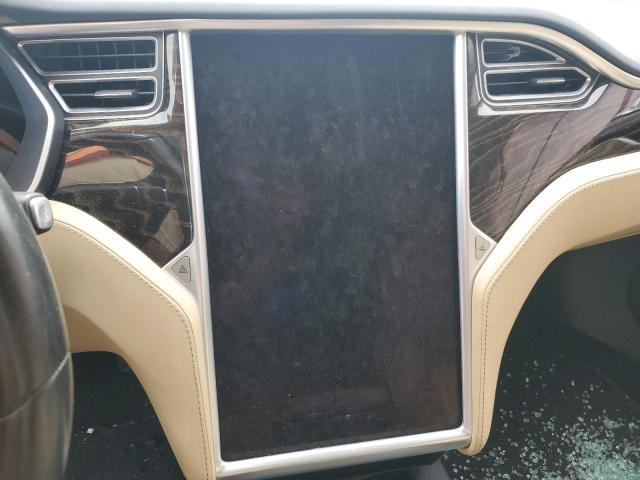 5YJSA1E2XGF146052 - 2016 TESLA MODEL S Սև լուսանկար 9