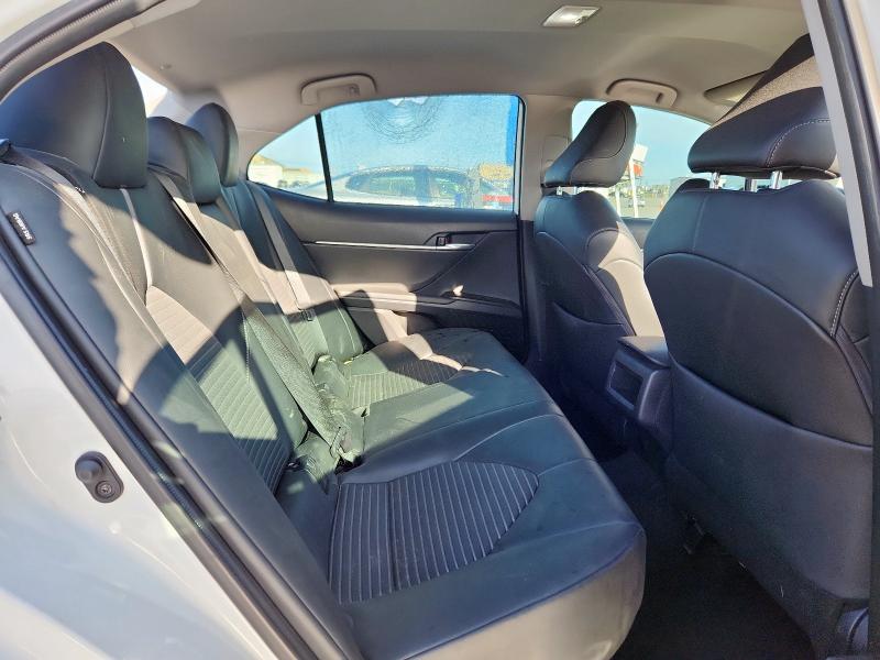 4T1G11AKXPU783926 - 2023 TOYOTA CAMRY SE NIGHT SHADE WHITE photo 10