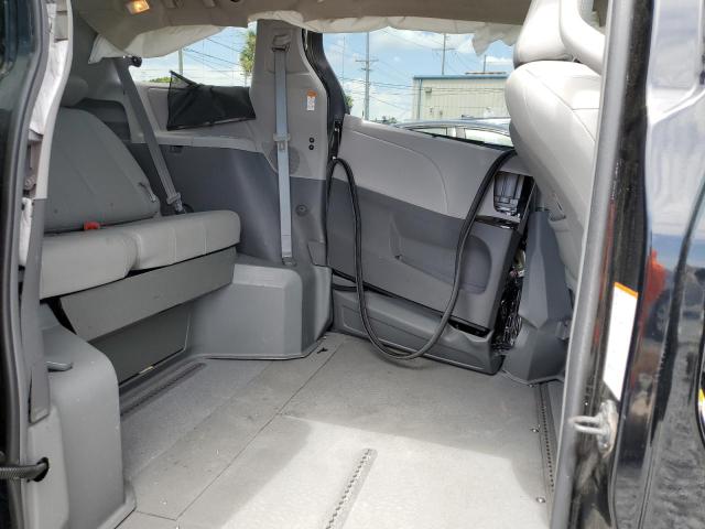 5TDYZ3DC4KS979391 - 2019 TOYOTA SIENNA XLE BLACK photo 11