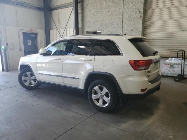 1J4RR4GG1BC701293 - 2011 JEEP GRAND CHER LAREDO WHITE photo 2