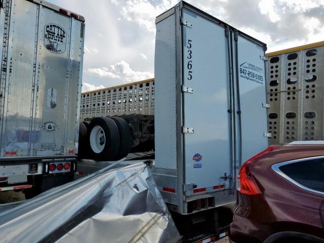 1UYV2532P3965029 - 2023 UTILITY VS2DX WHITE photo 3