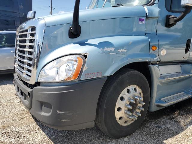 3AKJGLDRXHSHR5773 - 2017 FREIGHTLINER CASCADIA 1 BLUE photo 9