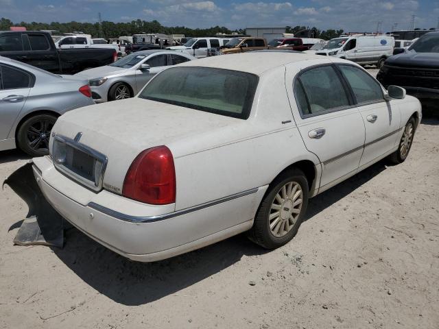 1LNHM81W34Y660156 - 2004 LINCOLN TOWN CAR EXECUTIVE WHITE photo 3