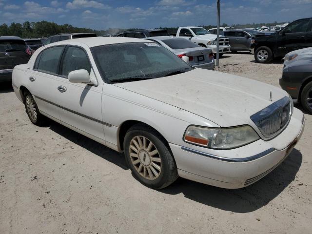 1LNHM81W34Y660156 - 2004 LINCOLN TOWN CAR EXECUTIVE WHITE photo 4