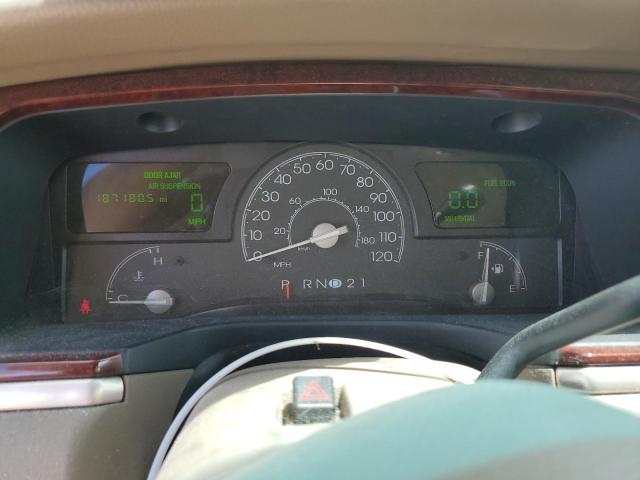 1LNHM81W34Y660156 - 2004 LINCOLN TOWN CAR EXECUTIVE WHITE photo 9