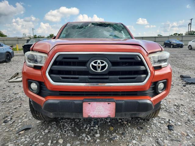 5TFCZ5AN9HX058878 - 2017 TOYOTA TACOMA DOUBLE CAB ORANGE photo 5