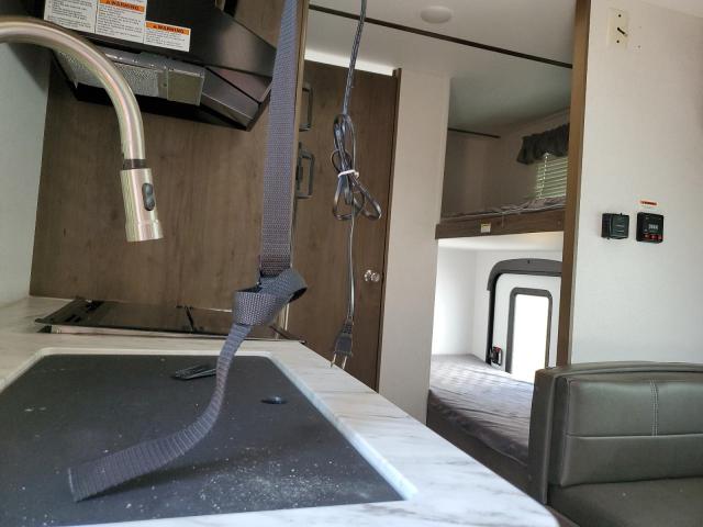 4YDT17511KK414364 - 2019 KEYSTONE PASSPORT WHITE photo 6