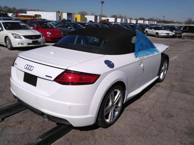 TRUTECFVXM1003030 - 2021 AUDI TT WHITE photo 4