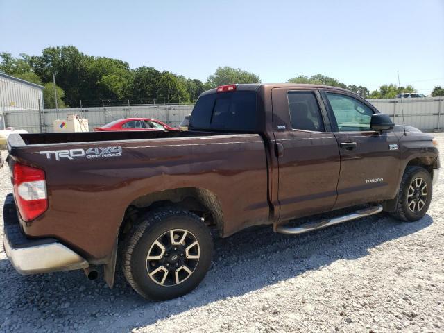 5TFUW5F16GX555713 - 2016 TOYOTA TUNDRA DOUBLE CAB SR/SR5 BROWN photo 3