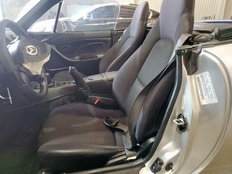 JM1NB353130301353 - 2003 MAZDA MX-5 MIATA BASE SILVER photo 10