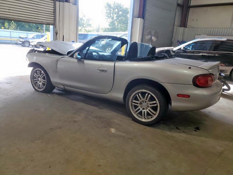 JM1NB353130301353 - 2003 MAZDA MX-5 MIATA BASE SILVER photo 2