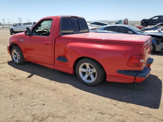 2FTZF0737YCA72243 - 2000 FORD F150 SVT LIGHTNING RED photo 2