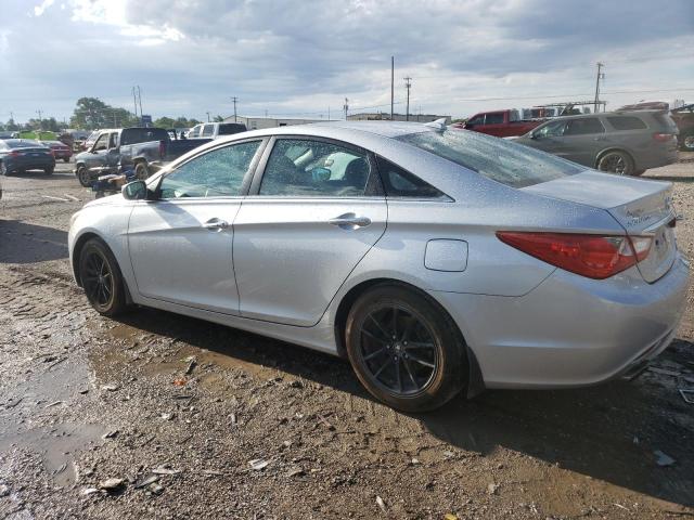 5NPEC4AB9DH784790 - 2013 HYUNDAI SONATA SE SILVER photo 2