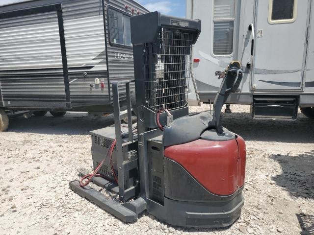 2684263 - 1993 LIND FORKLIFT RED photo 3