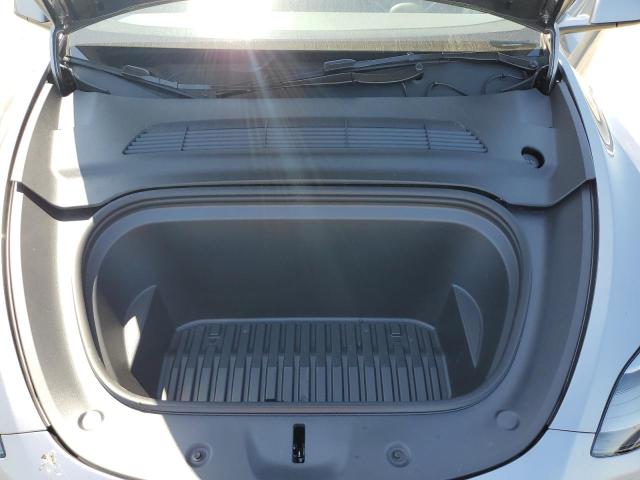 7SAYGDED7SF319632 - 2025 TESLA MODEL Y ვერცხლისფერი ფოტო 11