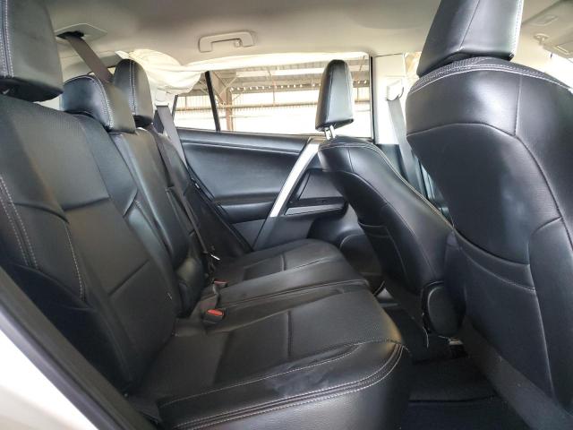 JTMZFREV2HJ129278 - 2017 TOYOTA RAV4 LE თეთრი ფოტო 11