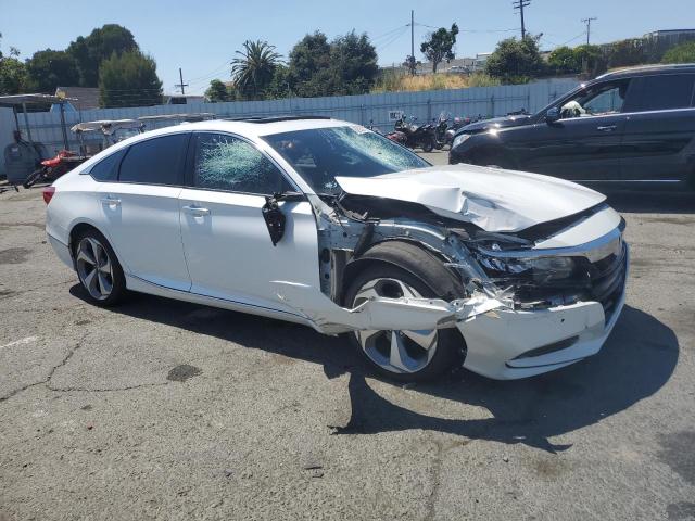 1HGCV2F93LA014460 - 2020 HONDA ACCORD TOURING WHITE photo 4