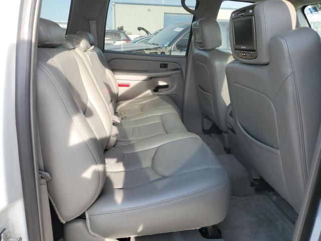 1GNEC16ZX5J103041 - 2005 CHEVROLET SUBURBAN C1500 WHITE photo 10