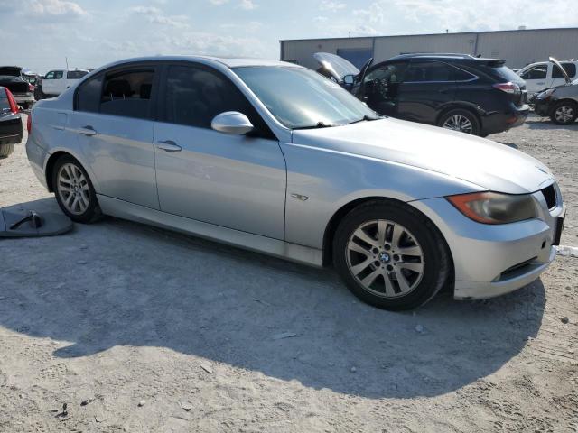 WBAVA37538NL53902 - 2008 BMW 328 I SILVER photo 4