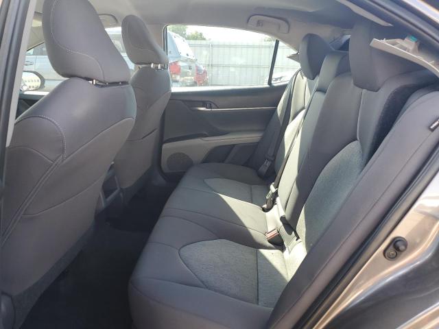4T1C11AK5MU413543 - 2021 TOYOTA CAMRY LE 灰色 照片 10