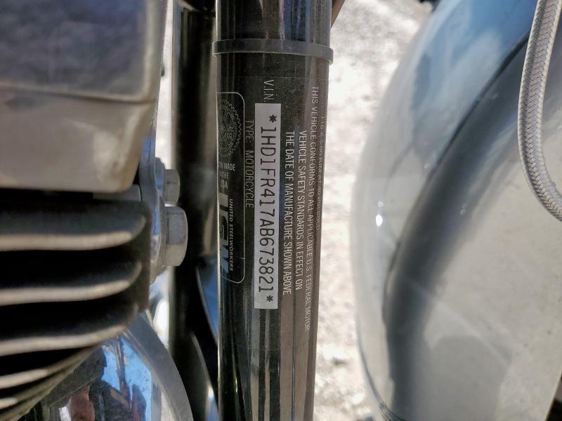 1HD1FR417AB673821 - 2010 HARLEY-DAVIDSON FLHRC ვერცხლისფერი ფოტო 10