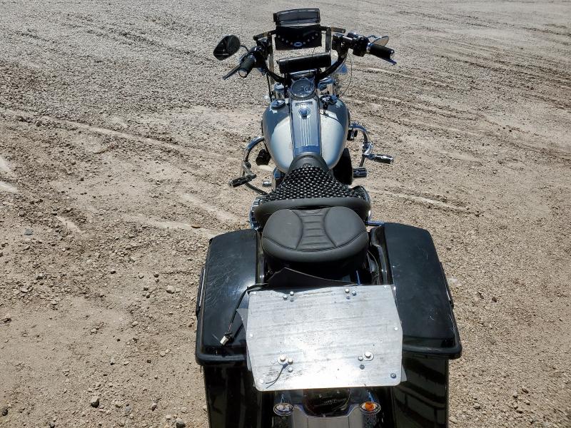 1HD1FR417AB673821 - 2010 HARLEY-DAVIDSON FLHRC ვერცხლისფერი ფოტო 6