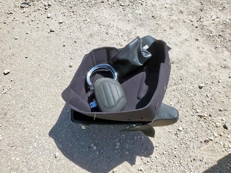 1HD1FR417AB673821 - 2010 HARLEY-DAVIDSON FLHRC ვერცხლისფერი ფოტო 9