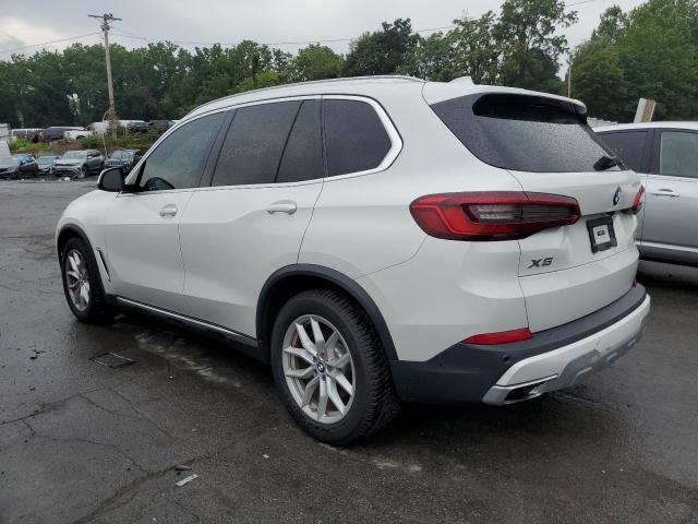 5UXCR6C51KLL37905 - 2019 BMW X5 XDRIVE40I WHITE photo 2