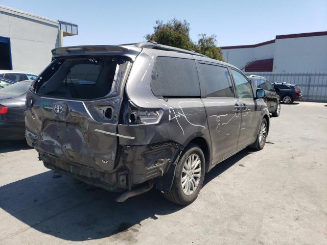 5TDYK3DC3BS062205 - 2011 TOYOTA SIENNA XLE GRAY photo 3