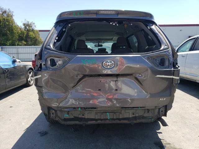 5TDYK3DC3BS062205 - 2011 TOYOTA SIENNA XLE GRAY photo 6