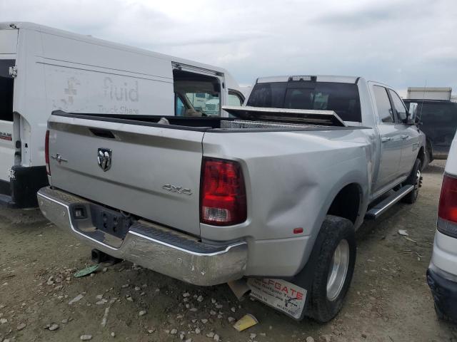 3C63RRHL6JG383985 - 2018 RAM 3500 SLT SILVER photo 4